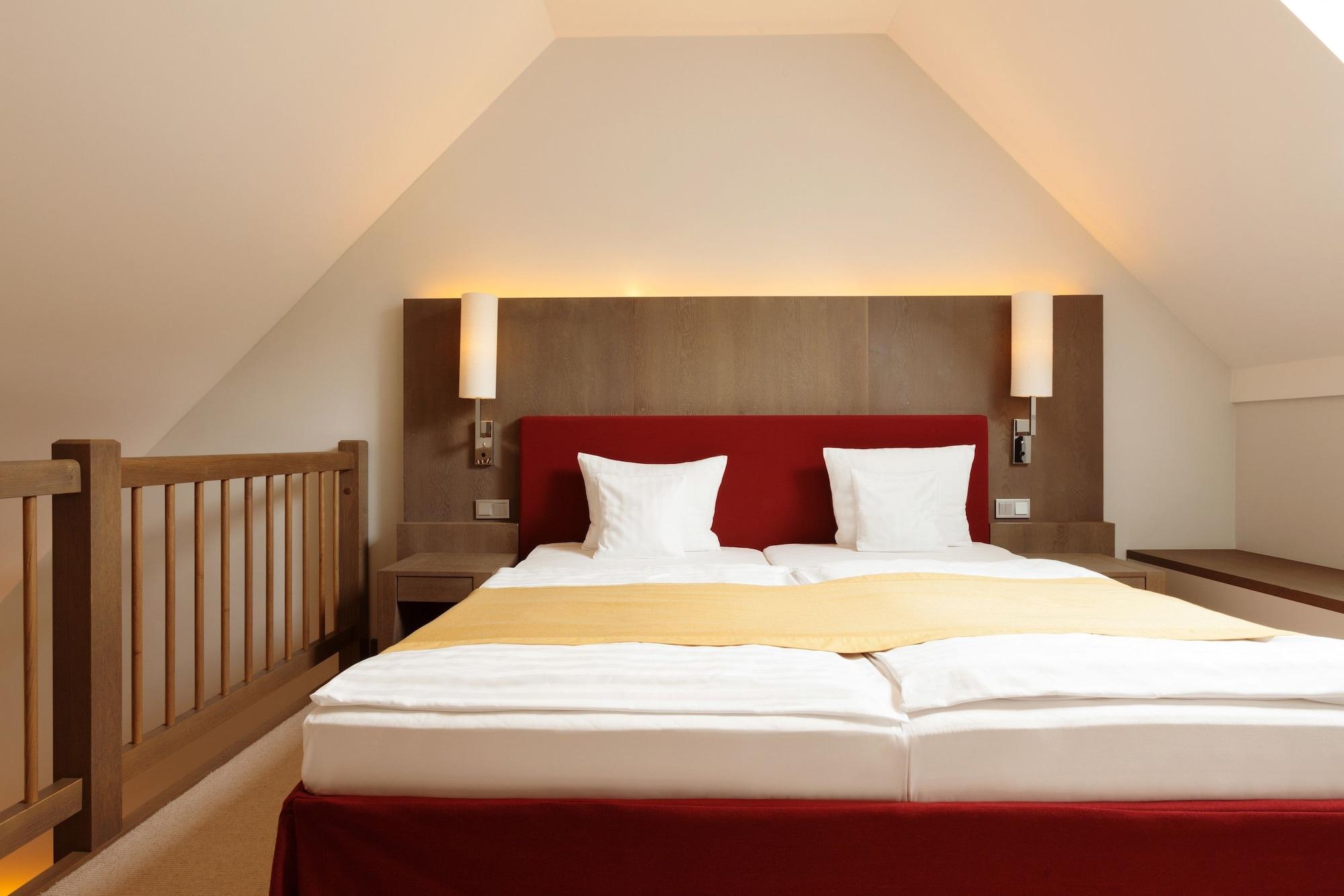 Schlosshotel Kitzbuehel A-Rosa Collection ภายนอก รูปภาพ A typical hotel room