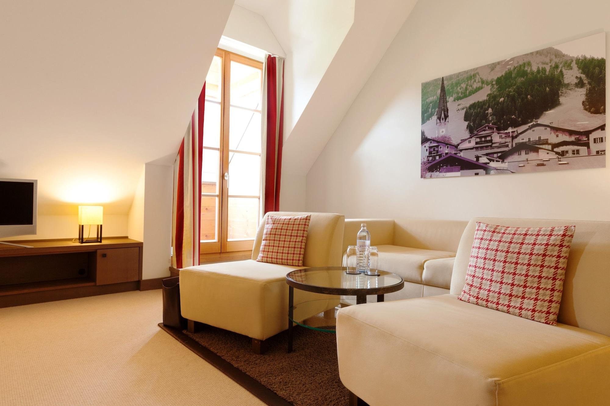 Schlosshotel Kitzbuehel A-Rosa Collection ภายนอก รูปภาพ A suite at the Hotel de la Couronne