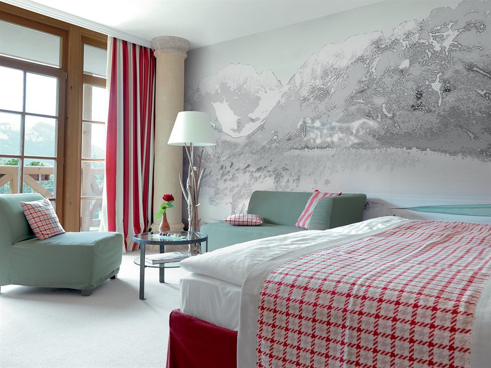 Schlosshotel Kitzbuehel A-Rosa Collection ภายนอก รูปภาพ A room at the Hotel Schatzalp