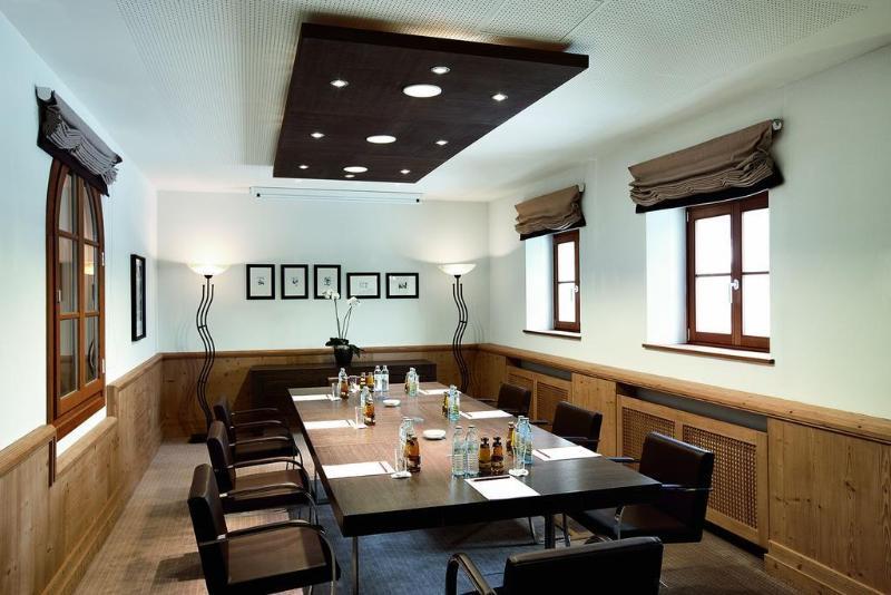 Schlosshotel Kitzbuehel A-Rosa Collection ภายนอก รูปภาพ Meeting room
